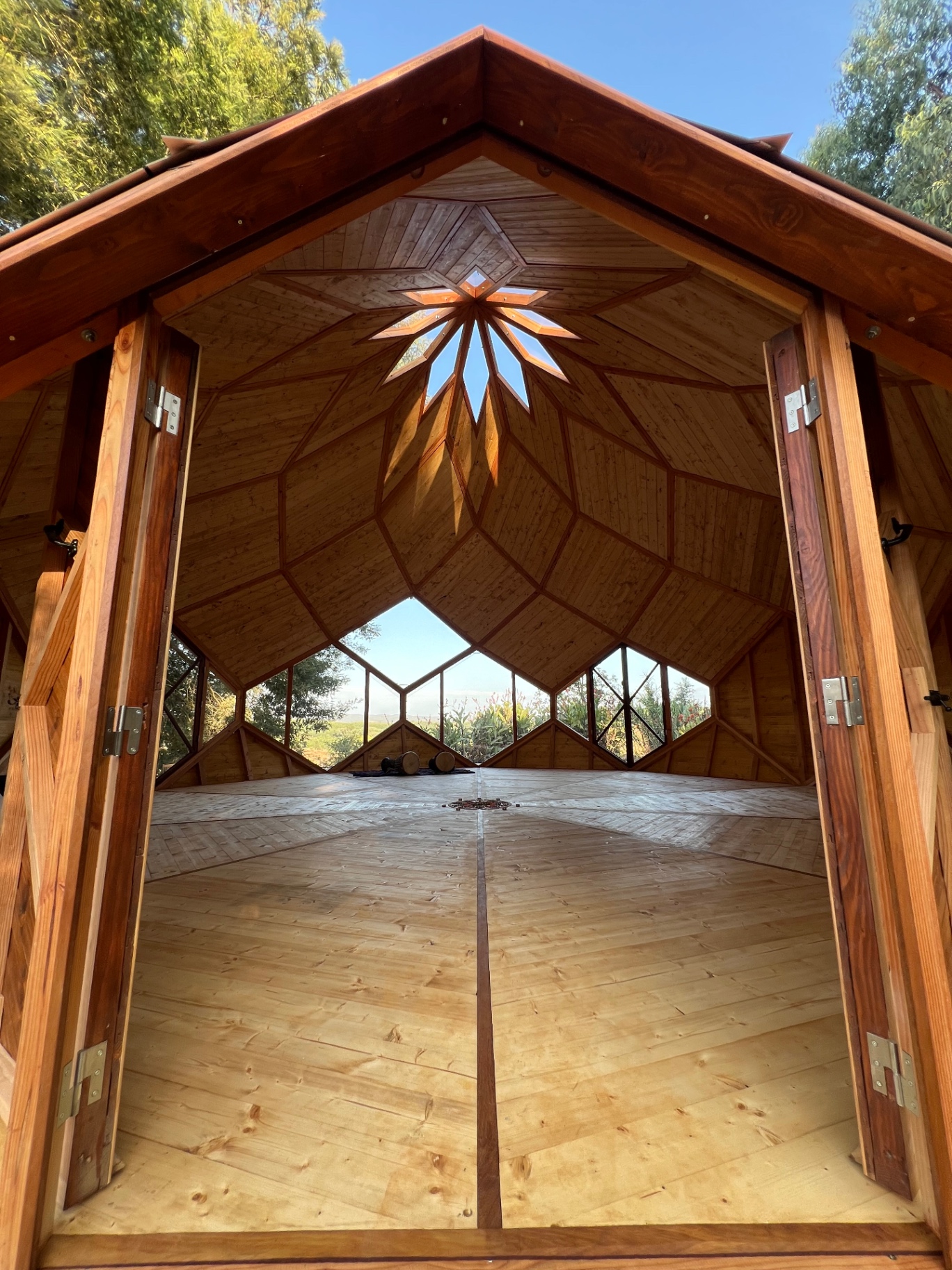 Livity Temple Zomes — showcase photo 9