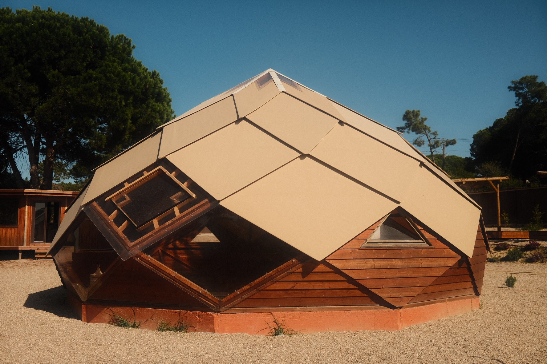 Shalas — handcrafted wooden geometry
